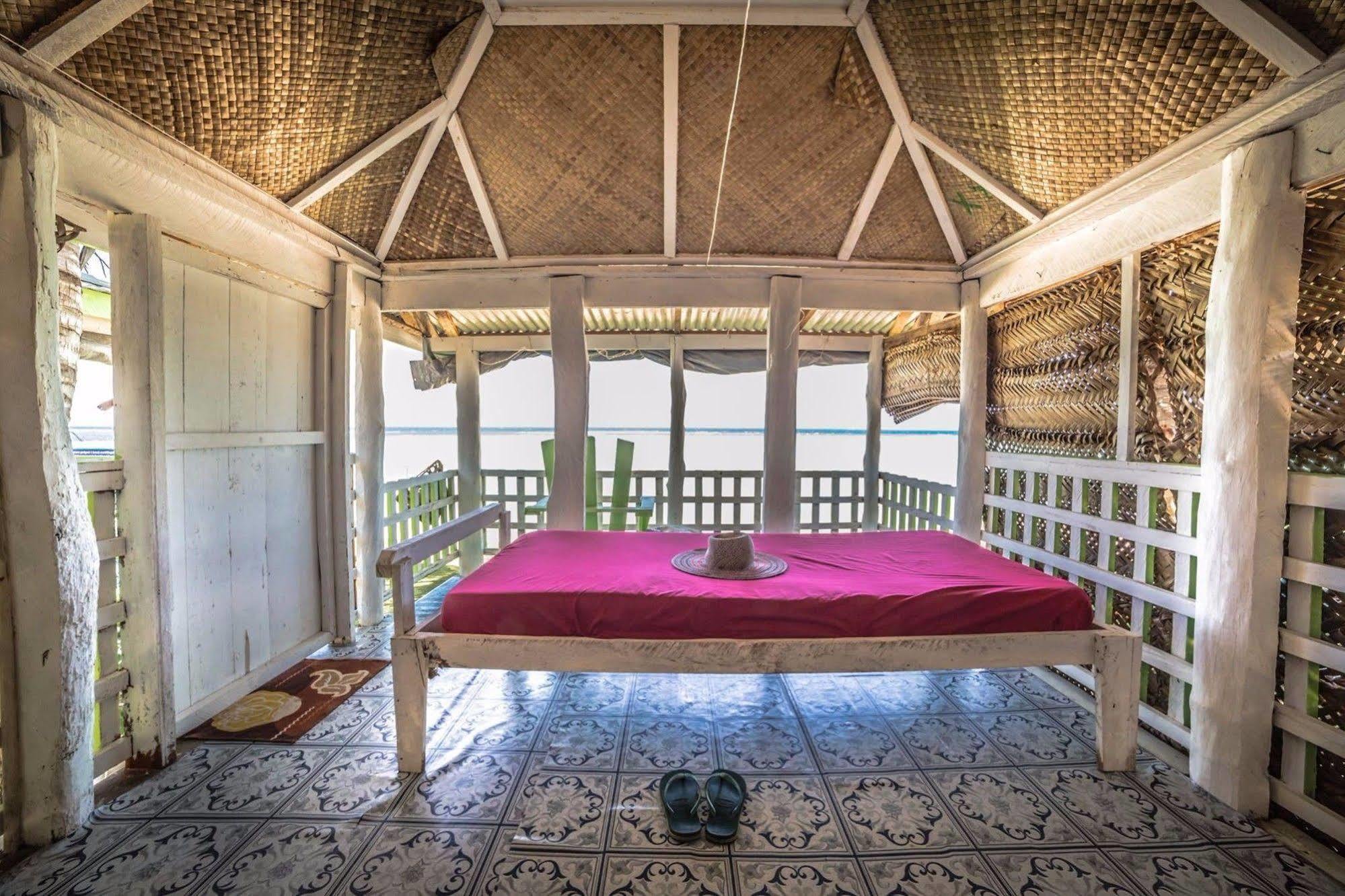 Tailua Beach Fales Manase Exterior foto